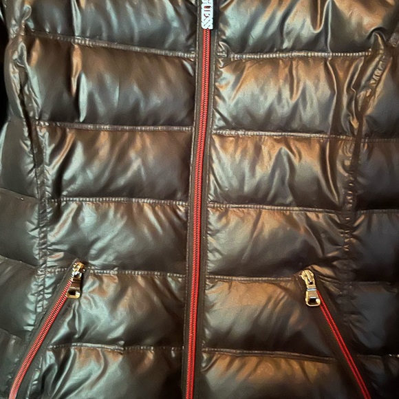 Guess puffer jacket - Picture 2 of 5